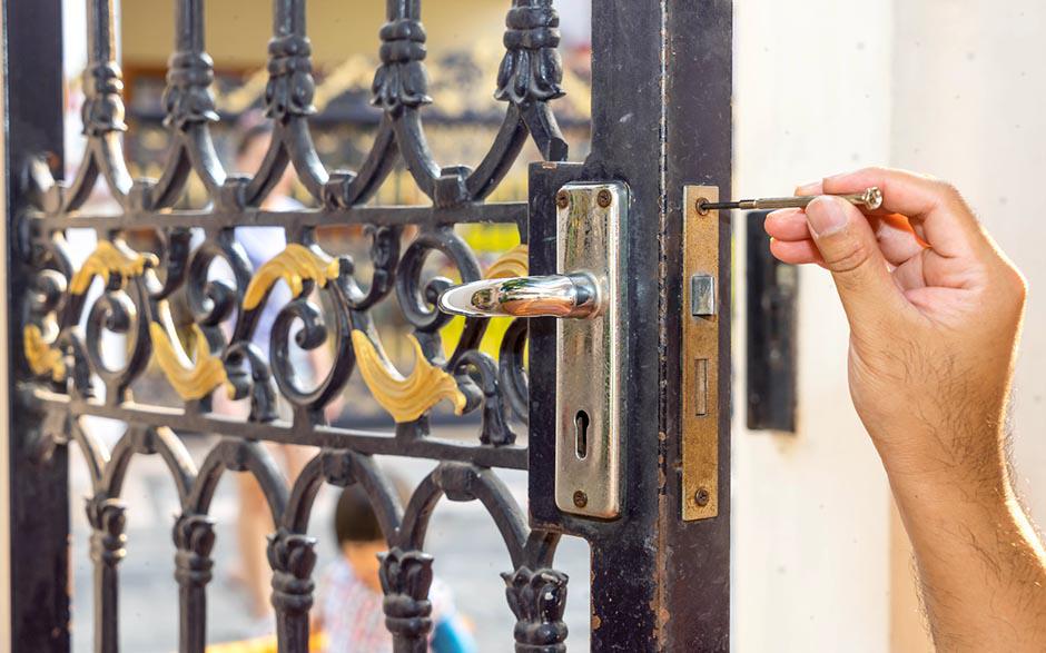 serrurier ouverture de porte Suresnes